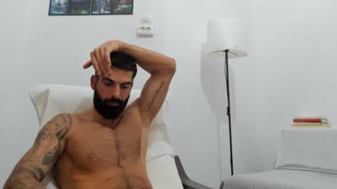 Snapshot of cuteeboy chatting on October 2025 05:47:02 AM cuteeboy online show from October 2025 05:47:02 AM