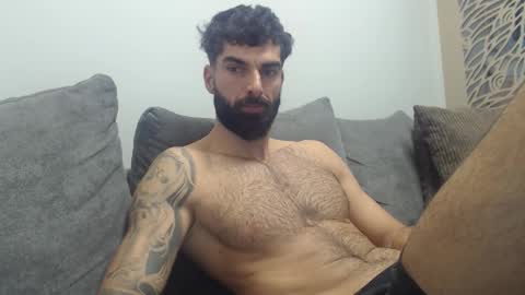 Snapshot of cuteeboy chatting on December 2025 06:23:01 AM cuteeboy online show from December 2025 06:23:01 AM