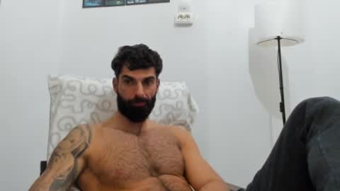 Snapshot of cuteeboy chatting on December 2025 09:31:02 PM cuteeboy online show from December 2025 09:31:02 PM