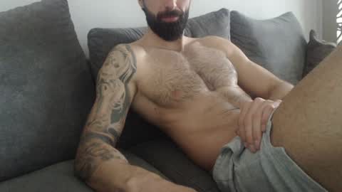 cuteeboy online show from April 2026 06:19:01 AM