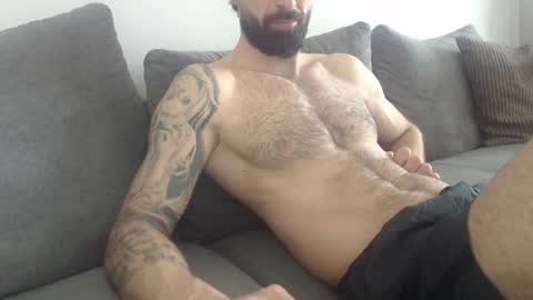 cuteeboy online show from April 2026 08:02:02 AM