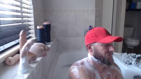 Snapshot of cutefloridaguy25 chatting on April 2026 05:52:02 PM onlyfansSexualAriesFL online show from April 2026 05:52:02 PM