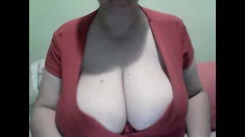 Snapshot of cutejessytom chatting on January 2026 05:43:02 AM Jessy online show from January 2026 05:43:02 AM