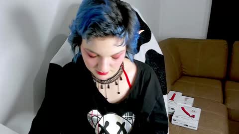 Snapshot of cutemetalgoddess chatting on December 2024 06:50:01 PM Alice online show from December 2024 06:50:01 PM