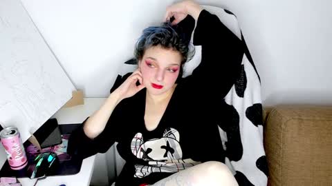 Snapshot of cutemetalgoddess chatting on December 2024 02:35:02 AM Alice online show from December 2024 02:35:02 AM