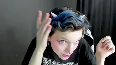 Snapshot of cutemetalgoddess chatting on January 2025 01:34:02 AM Alice online show from January 2025 01:34:02 AM