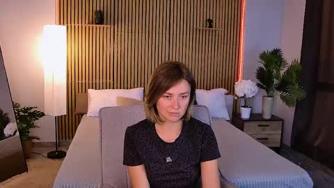 Snapshot of cutemirage chatting on June 2026 02:45:01 PM cutemirage online show from June 2026 02:45:01 PM