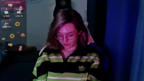 Snapshot of cutepie33 chatting on September 2025 11:43:02 AM cutepie33 online show from September 2025 11:43:02 AM