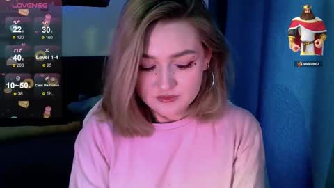 Snapshot of cutepie33 chatting on October 2025 06:44:01 AM cutepie33 online show from October 2025 06:44:01 AM