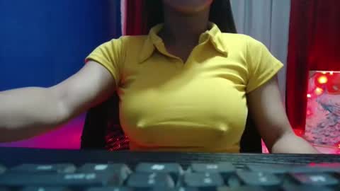 Snapshot of cutepinay143 chatting on May 2026 02:49:01 AM isabel online show from May 2026 02:49:01 AM