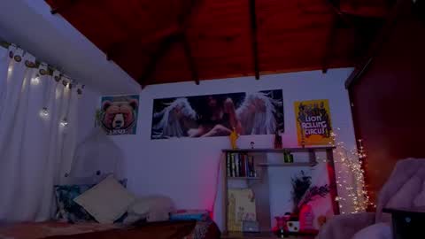 cuteweed420 online show from February 2025 07:33:02 AM