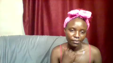 Snapshot of cutey_lunar chatting on February 2025 08:33:02 PM cutey_lunar online show from February 2025 08:33:02 PM