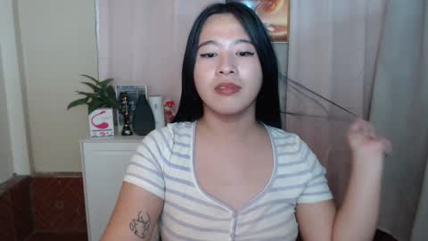 cutie_asianwoman online show from January 2025 10:16:02 PM