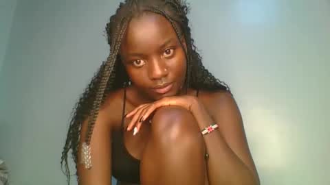 cutie_choco online show from November 2025 05:45:02 PM