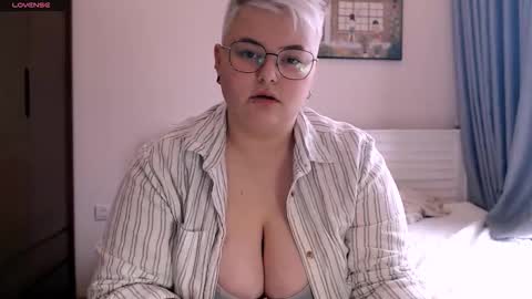 Sophie  Lilith online show from October 2025 08:36:01 AM