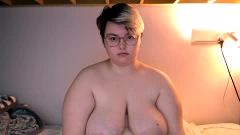 Snapshot of cutie_florence chatting on May 2026 02:45:01 PM Sophie Lilith online show from May 2026 02:45:01 PM