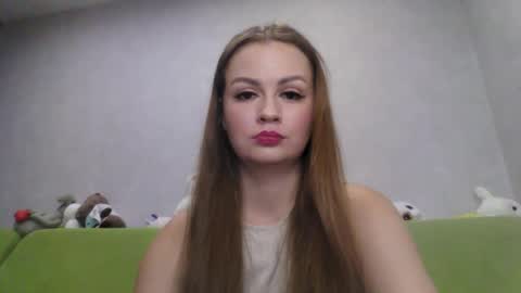 Snapshot of cutie_klo_ chatting on September 2025 12:45:02 AM Chloe online show from September 2025 12:45:02 AM