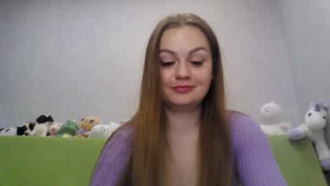 Snapshot of cutie_klo_ chatting on April 2026 10:59:01 PM Chloe online show from April 2026 10:59:01 PM
