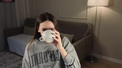 Snapshot of cutie_naughty_girl chatting on October 2025 08:36:02 AM Kate online show from October 2025 08:36:02 AM