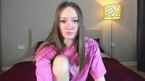 Snapshot of cutie_naughty_girl chatting on April 2026 04:17:01 AM Kate online show from April 2026 04:17:01 AM