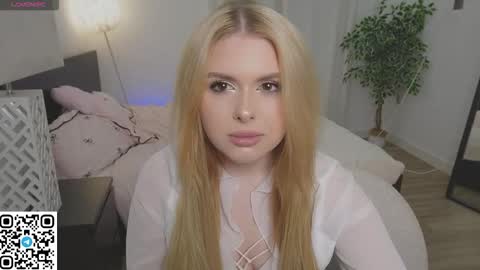 cutie_nomy18 online show from November 2025 07:37:01 PM
