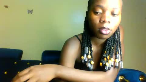 Snapshot of cutie_plush chatting on April 2026 08:44:01 PM cutieplush online show from April 2026 08:44:01 PM