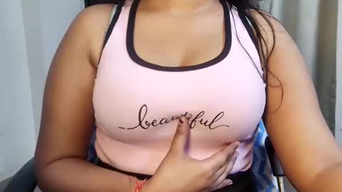 Snapshot of cutie_ruhi chatting on April 2026 06:54:02 PM Ruhii online show from April 2026 06:54:02 PM