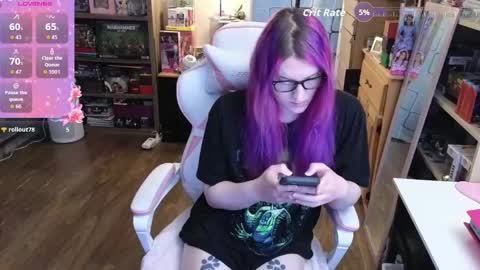 Snapshot of cutie_velvette chatting on April 2026 04:14:01 PM Cutie Velvette online show from April 2026 04:14:01 PM