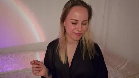 Snapshot of cutie_xoxo_ chatting on April 2026 08:13:02 PM cutie_xoxo_ online show from April 2026 08:13:02 PM