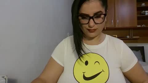 Ami online show from November 2025 09:09:02 PM