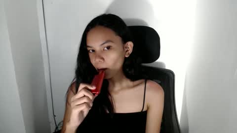 cutiee_lily2 online show from May 2026 01:21:01 AM
