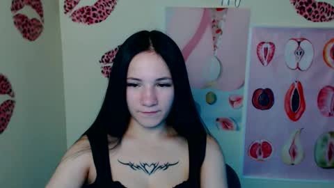 Emma online show from October 2025 06:54:01 PM
