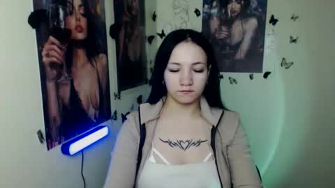 Snapshot of cutielady_ chatting on January 2026 07:02:01 AM Emma online show from January 2026 07:02:01 AM