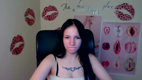 Snapshot of cutielady_ chatting on May 2026 06:30:01 AM Emma online show from May 2026 06:30:01 AM