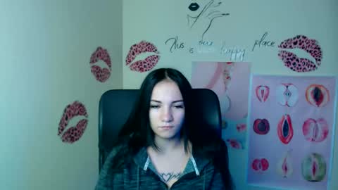 Snapshot of cutielady_ chatting on May 2026 05:57:02 AM Emma online show from May 2026 05:57:02 AM