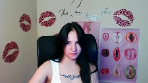 Snapshot of cutielady_ chatting on May 2026 06:15:02 PM Emma online show from May 2026 06:15:02 PM