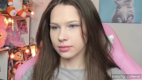 Snapshot of cutierori chatting on January 2025 05:19:02 AM Rori Instagram cutierori online show from January 2025 05:19:02 AM