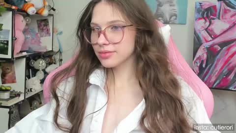 Snapshot of cutierori chatting on February 2025 11:41:02 AM Rori Instagram cutierori online show from February 2025 11:41:02 AM
