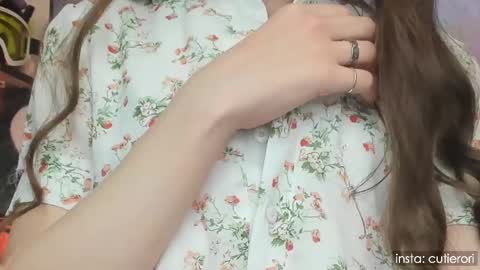 Snapshot of cutierori chatting on March 2025 04:22:02 PM Rori Instagram cutierori online show from March 2025 04:22:02 PM