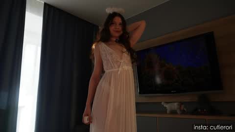 Snapshot of cutierori chatting on September 2025 04:14:01 AM Rori Instagram cutierori online show from September 2025 04:14:01 AM