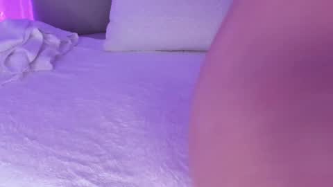 Snapshot of cutte_hanna18 chatting on December 2025 06:57:02 PM Hannah online show from December 2025 06:57:02 PM