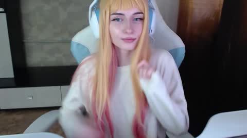 Cutti Crystal online show from February 2026 03:14:02 AM