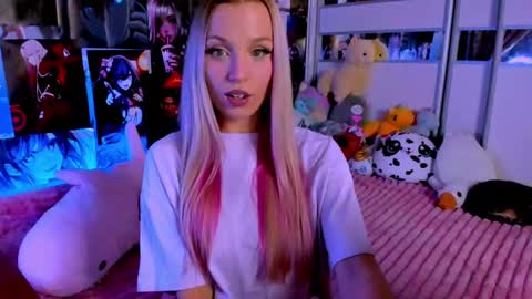 Snapshot of cuttie_ponyy chatting on December 2024 09:30:02 PM Nora online show from December 2024 09:30:02 PM