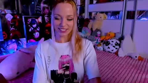 Snapshot of cuttie_ponyy chatting on January 2025 09:42:02 PM Nora online show from January 2025 09:42:02 PM