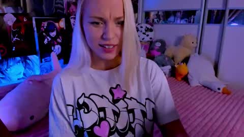 Nora online show from February 2026 09:22:01 PM