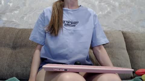 Snapshot of cuty_lucy chatting on April 2026 07:55:01 PM Lucy online show from April 2026 07:55:01 PM