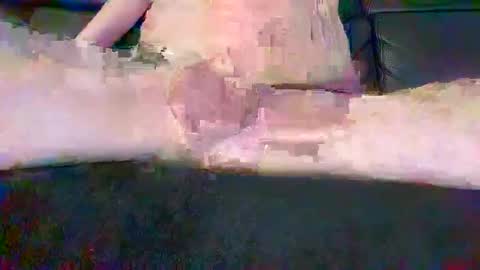 cwaddle online show from February 2025 06:01:01 PM