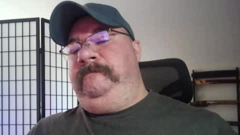 Snapshot of cwbyga chatting on December 2025 12:26:02 AM Bubba Bull online show from December 2025 12:26:02 AM