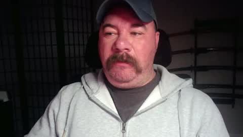 Snapshot of cwbyga chatting on December 2025 06:41:02 AM Bubba Bull online show from December 2025 06:41:02 AM