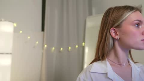 EMILY online show from December 2024 09:39:02 PM